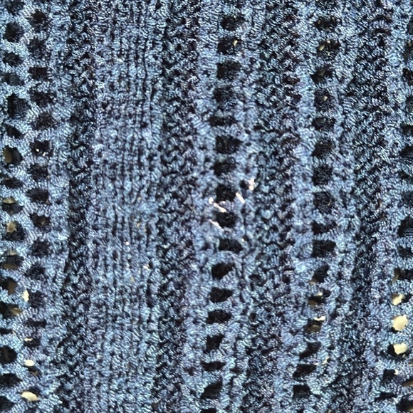 DKNY V Neck Rayon blend Top Size Medium - Picture 6 of 10